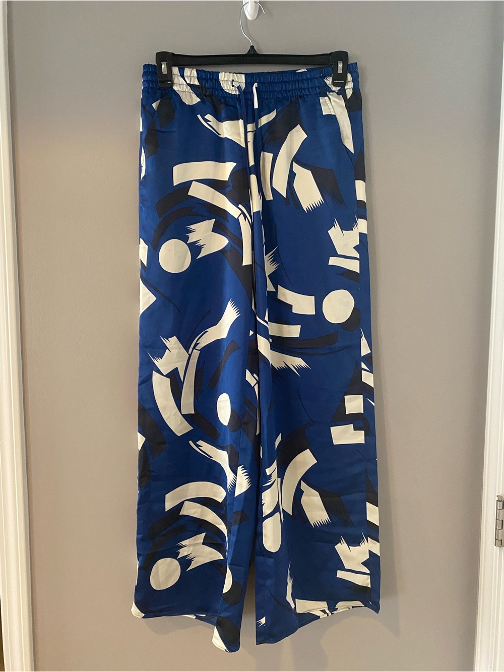 Lauren Ralph Lauren Blue and Cream Patterned Drawstring Pants